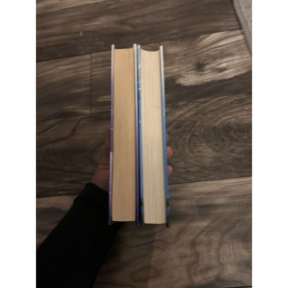 The Ultra Violets - hardcover, Sophie Bell Bundle Book Lot Of 2 - Picture 4 of 4